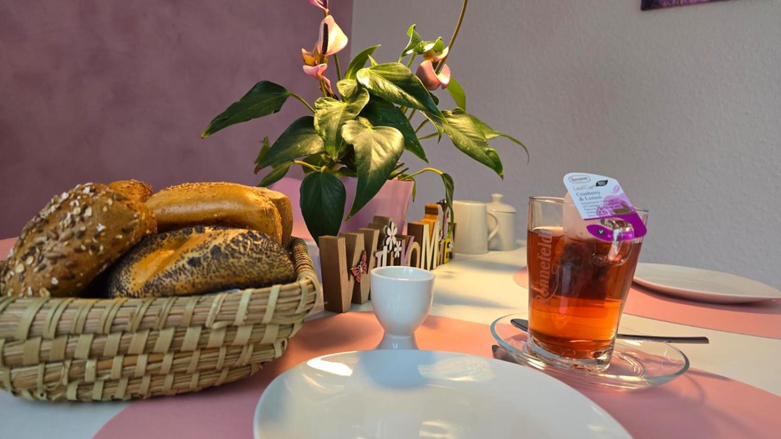 Happy Homes Pink - Up To 5 - Kueche - W-Lan - Netflix - Honig - Badewanne Nidda Eksteriør billede