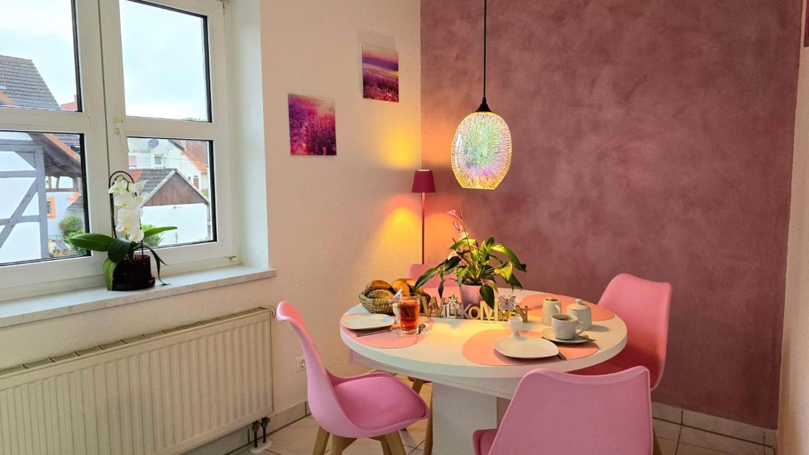 Happy Homes Pink - Up To 5 - Kueche - W-Lan - Netflix - Honig - Badewanne Nidda Eksteriør billede